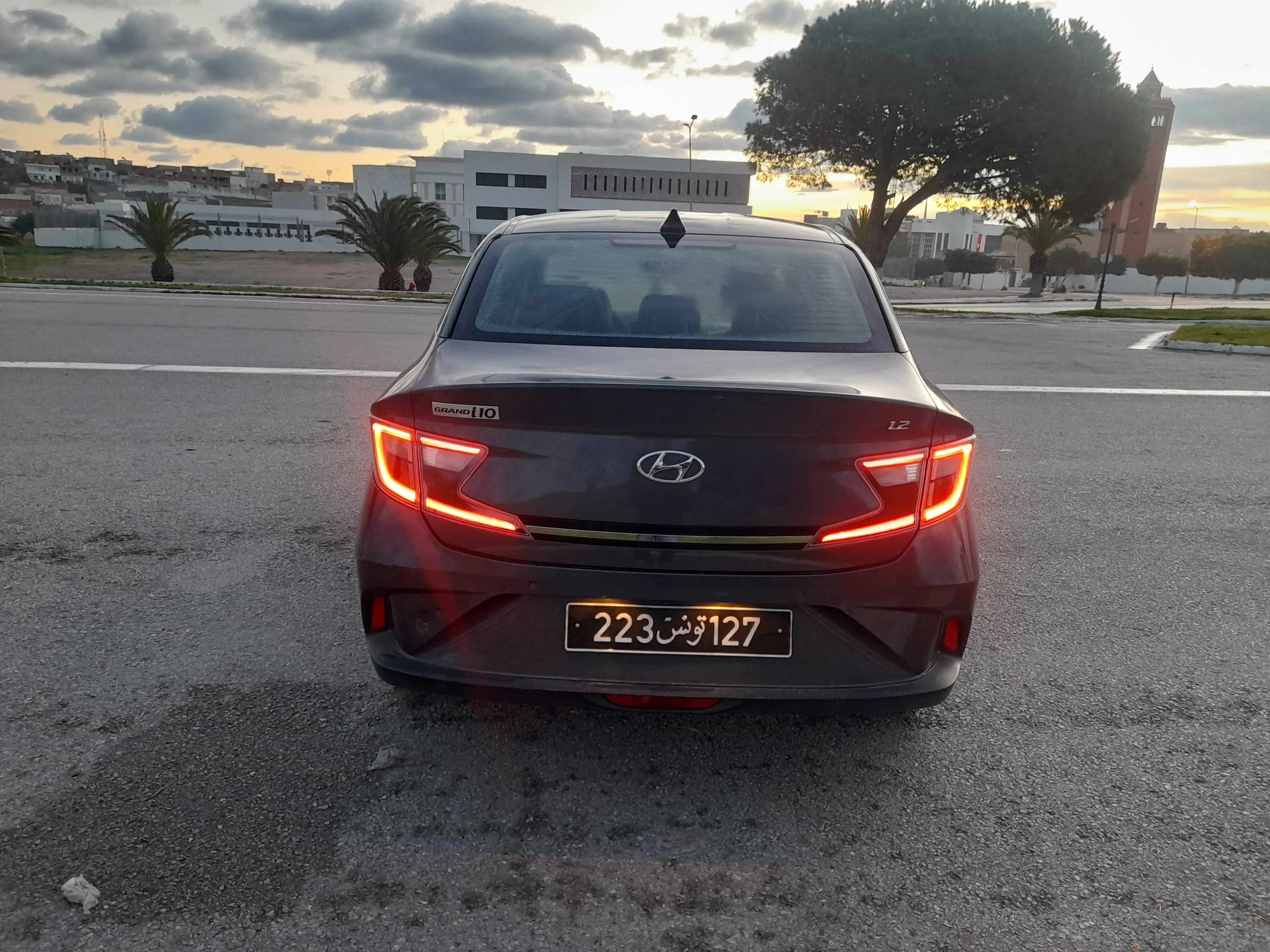  HYUNDAI GRAND I1O SEDAN PREMIÈRE MAIN à Bizerte - Photo 3