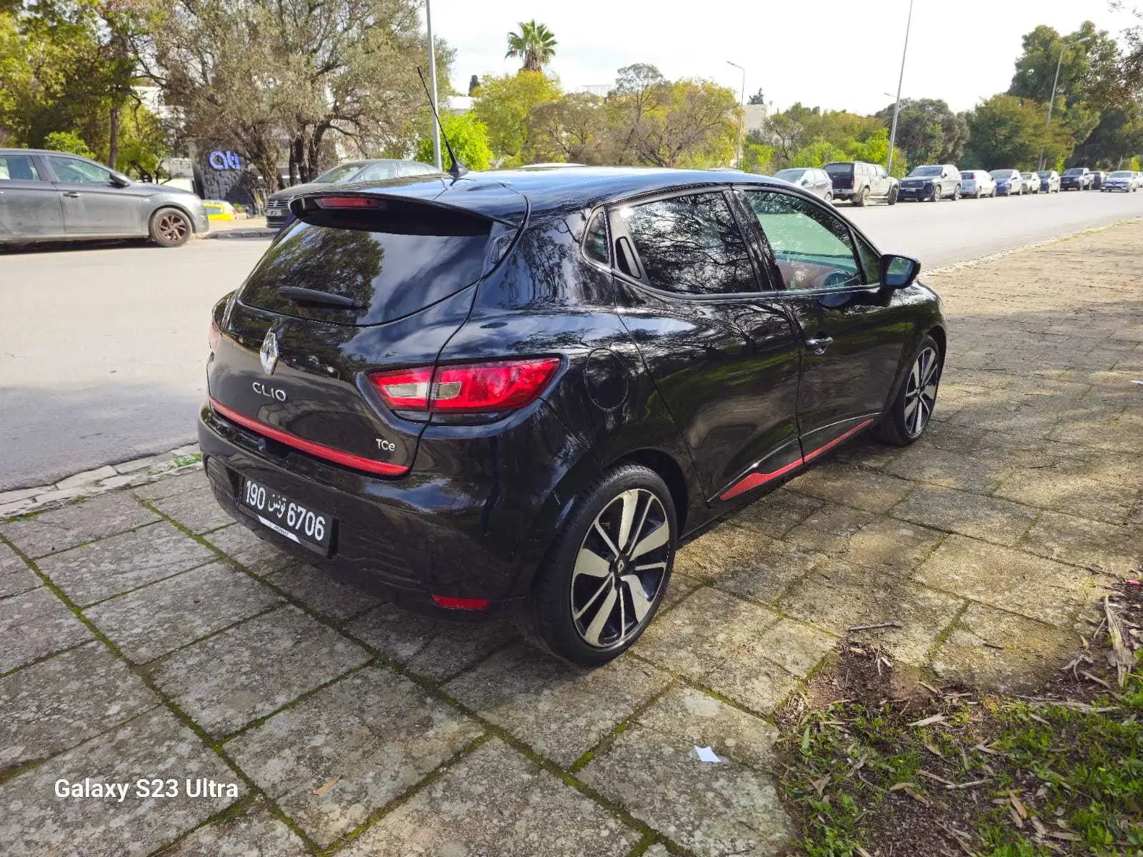  Clio dynamique Full options 1ère ✋️ à Manouba - Photo 2