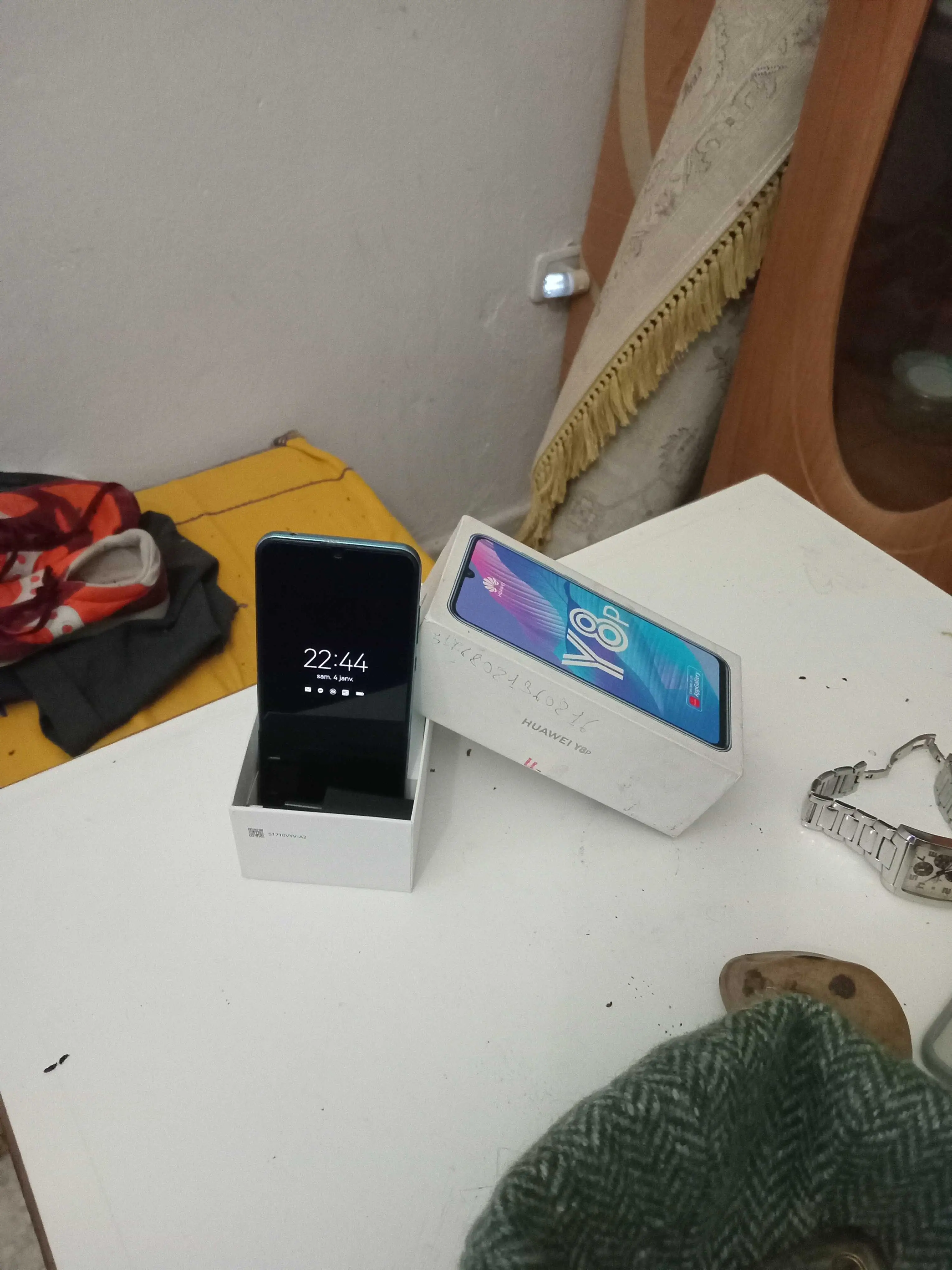  Smartphone de moi même Huawei y8p 128Gb 6Ram avec son paquet et chargeur d'origine à Tunis - Photo 3