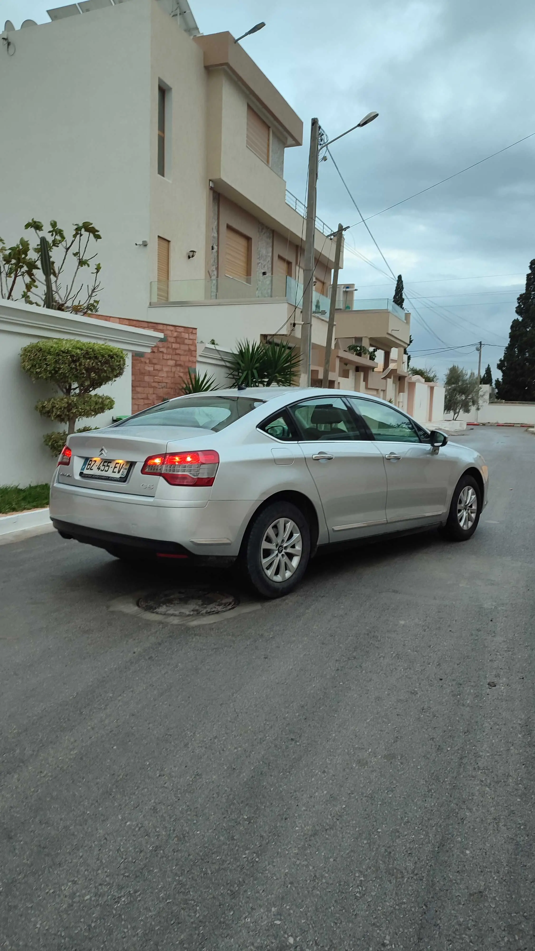  CITROËN C5 EXCLUSIVE à Monastir - Photo 3