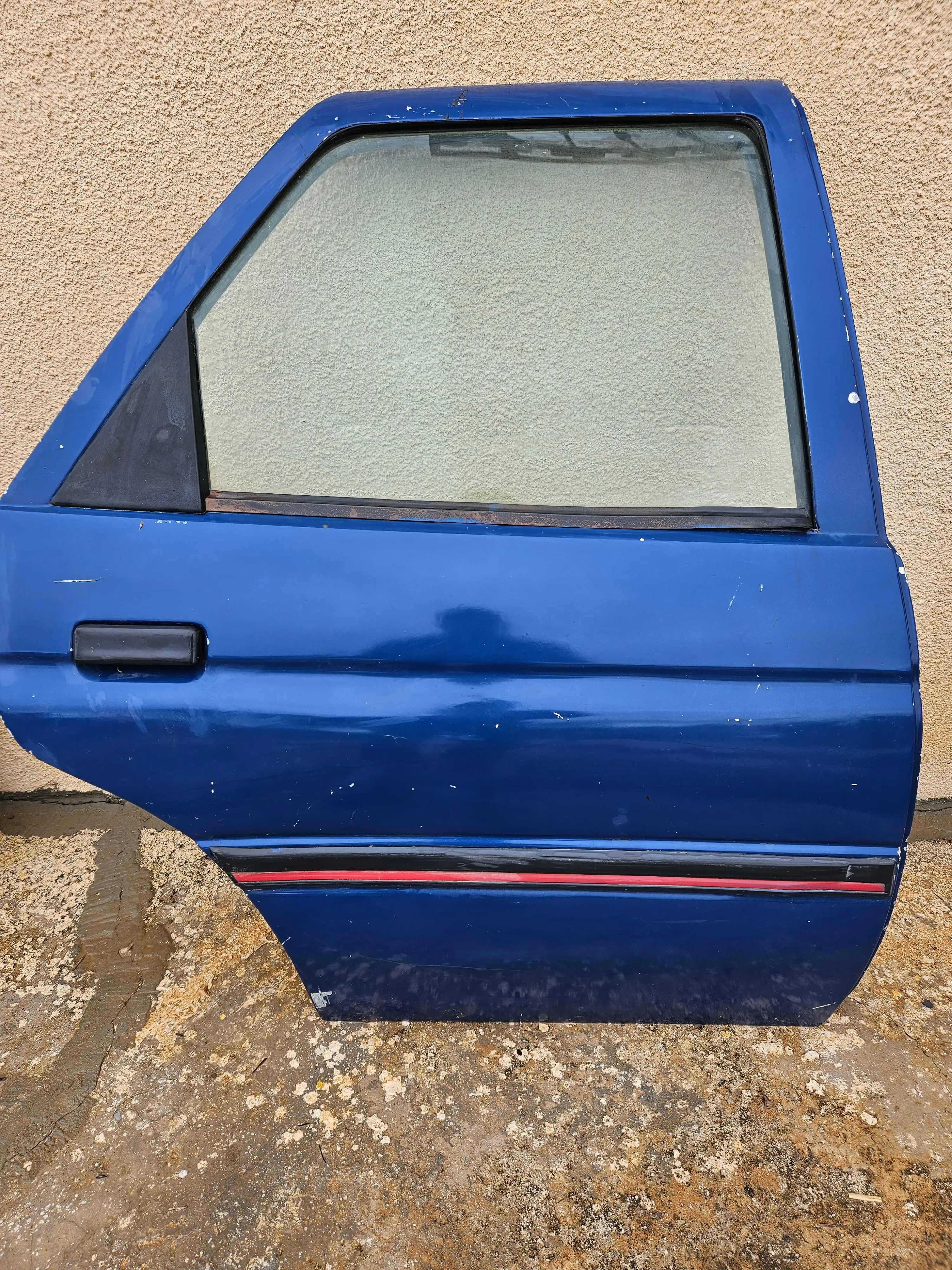  Des pieces de rechange de voiture 1998 Ford Escort à Siliana - Photo 3