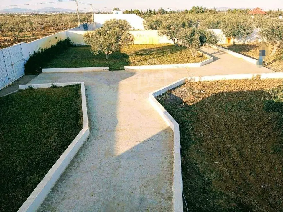  Un terrain de 2100 m² avec 1 studio à Hammamet Sud à vendre 51355351 à Nabeul - Photo 3