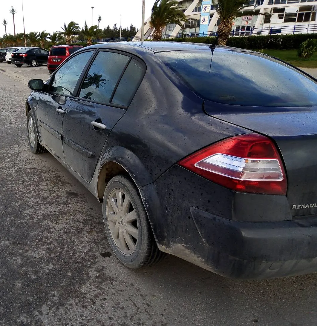  Renault megane sedan 2: dci 1.5 1ére main 2009 T.B.Etat neuf origin Tel:52 321 547 à Tunis - Photo 3