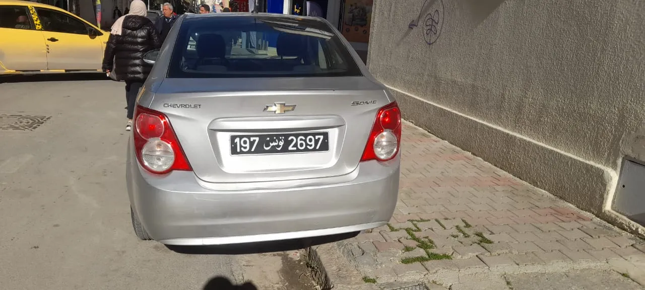  Chevrolet sonic à Tunis - Photo 2