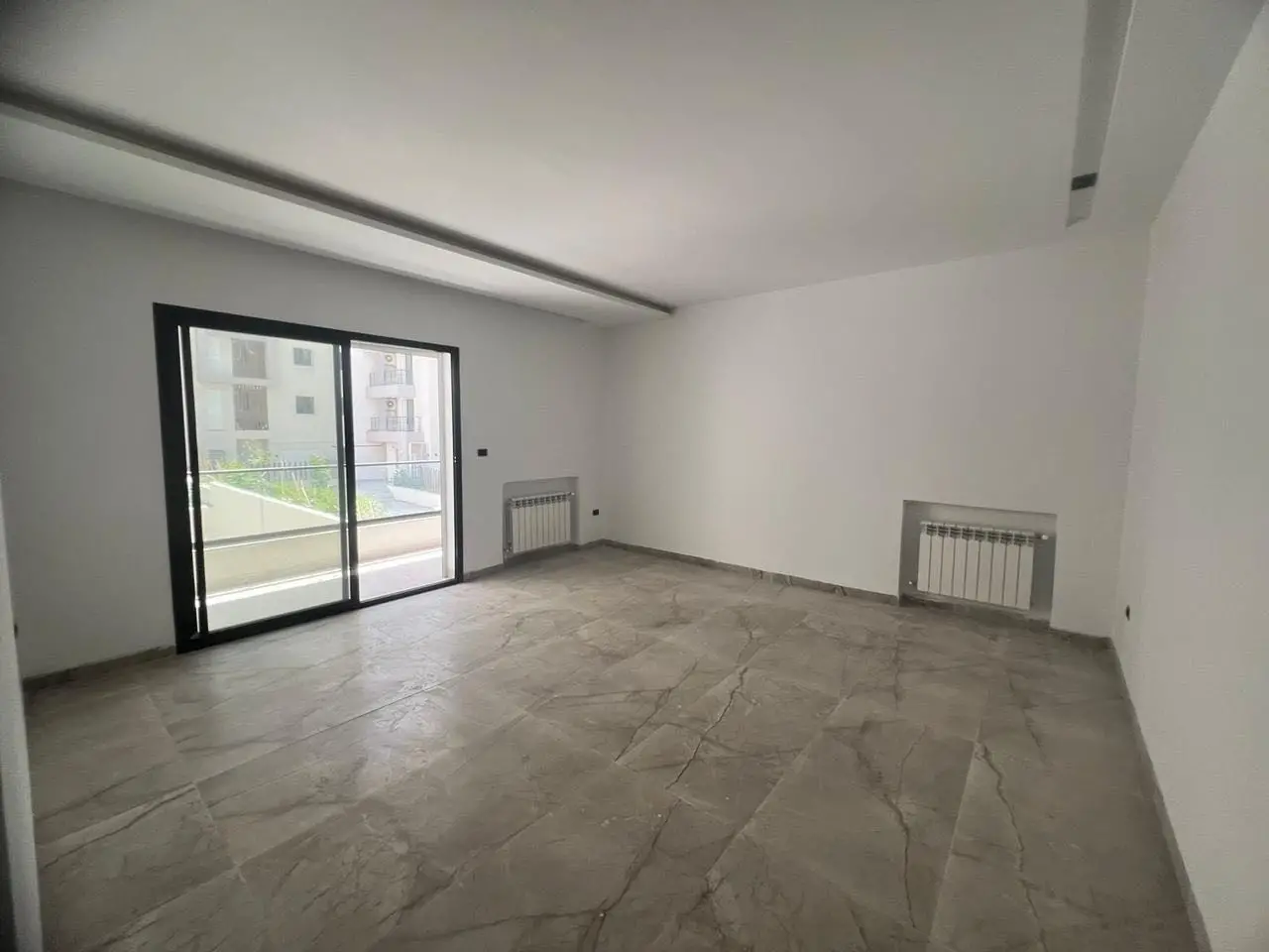  Appartement Ain zaghouen Nord à Tunis - Photo 2