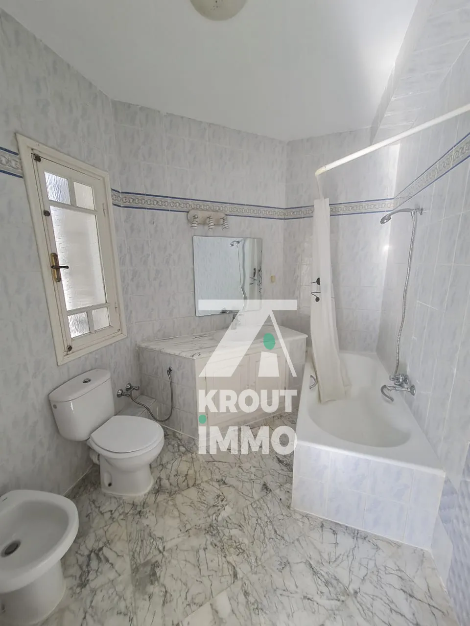  à louer un étage de villa S+1 à menzah 9c à Tunis - Photo 2