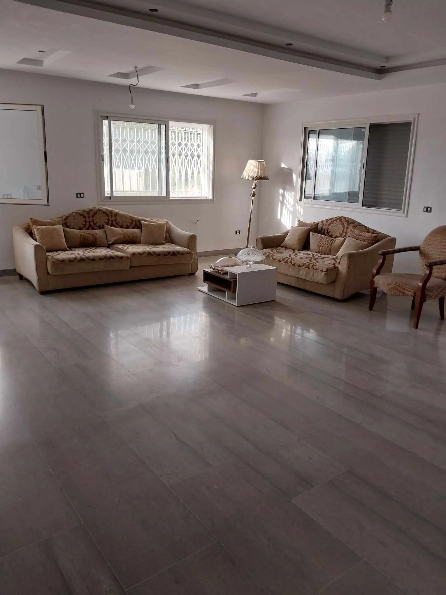  Villa sur terrain 12000m2 à louer 