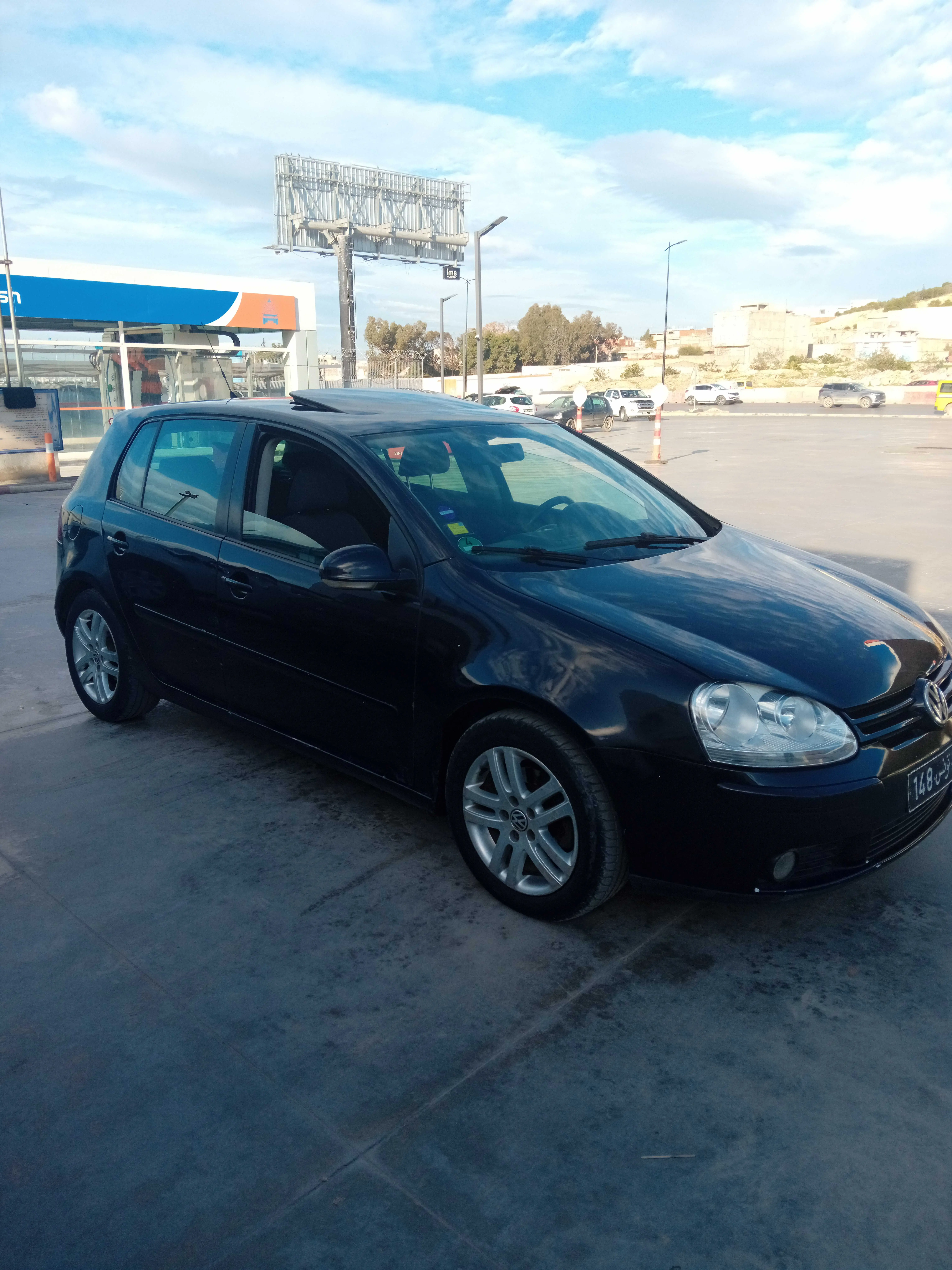  Avendre golf 5 karhba nthifa barcha nm de tlf 96028174 à Tunis - Photo 2