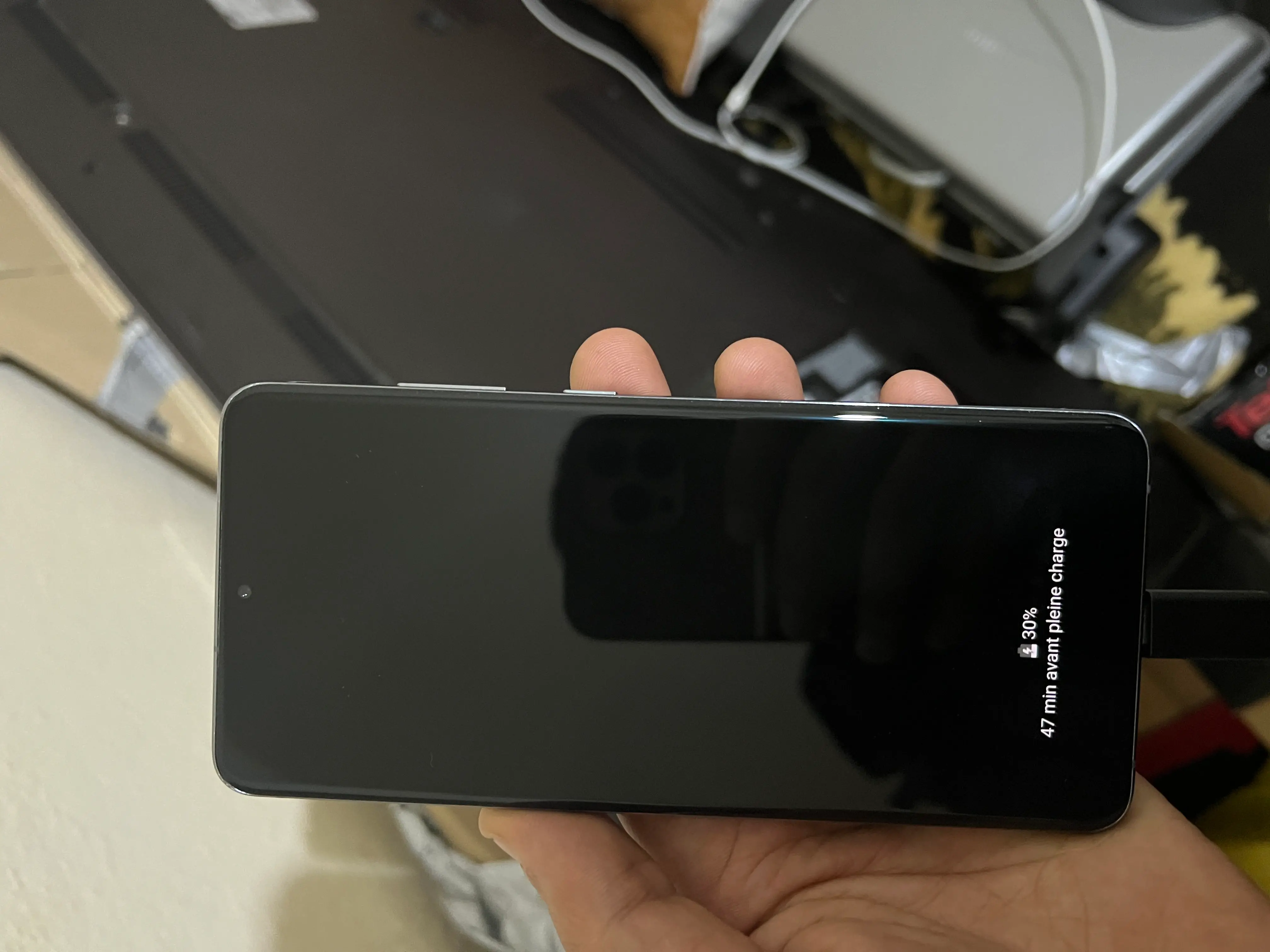 iPhone 13 Cacheté 128G noir blister jamais ouvert jamais activé garantie Apple 1 ans avec facture prix 1950dt Page FB Dream Phone Marsa tel 20172643