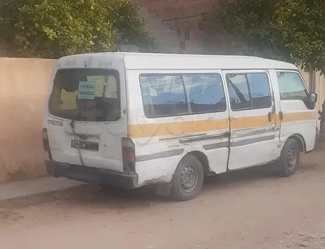  Mazda E2000 à Gafsa - Photo 2