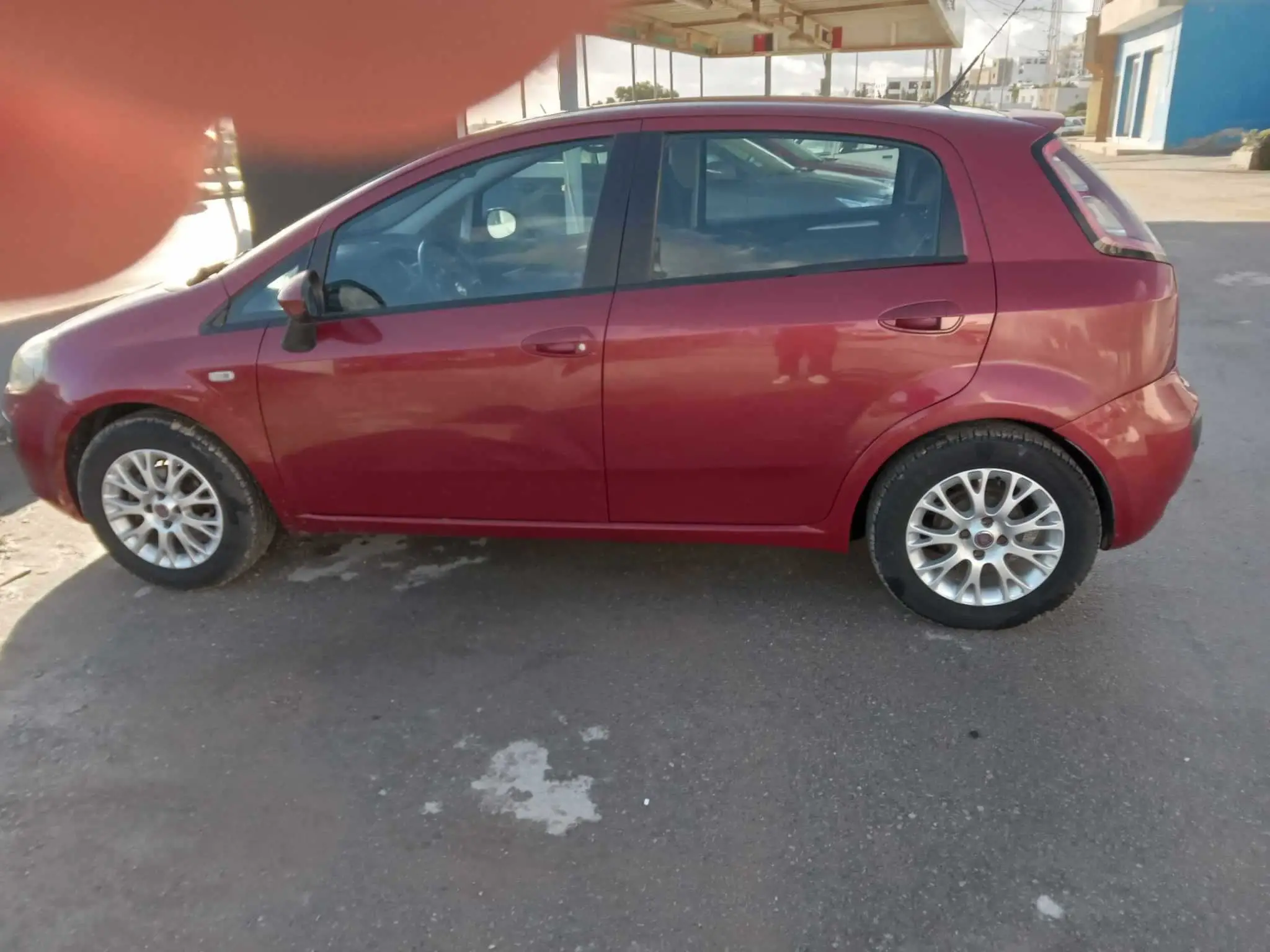  Très très jolie fiat Punto Evo tél 98679652 à Ariana - Photo 3