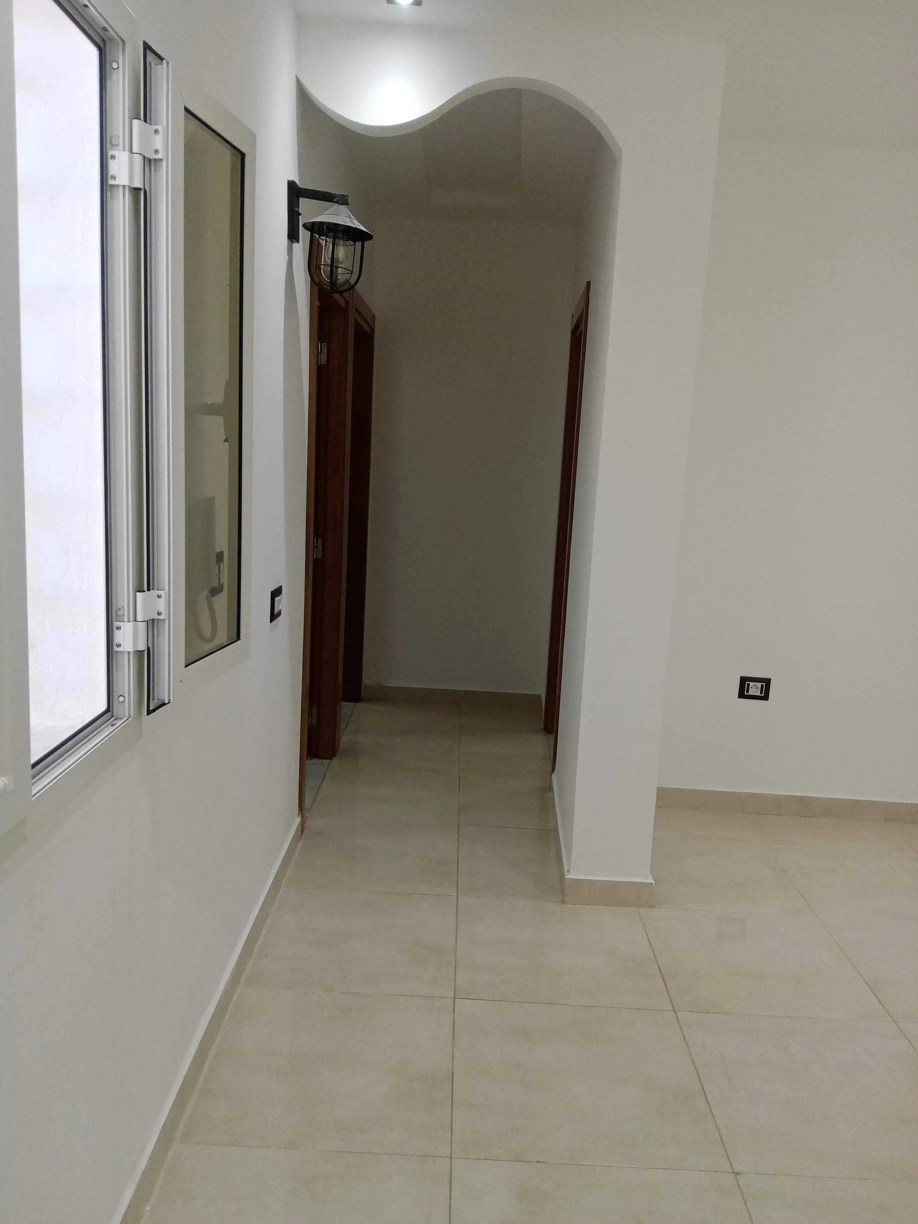  للبيع منزل متكون من ثلاثة طوابق 98968163 
