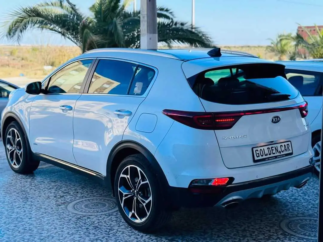  Kia sportage Gt-line 4×4 AWD à Kairouan - Photo 2