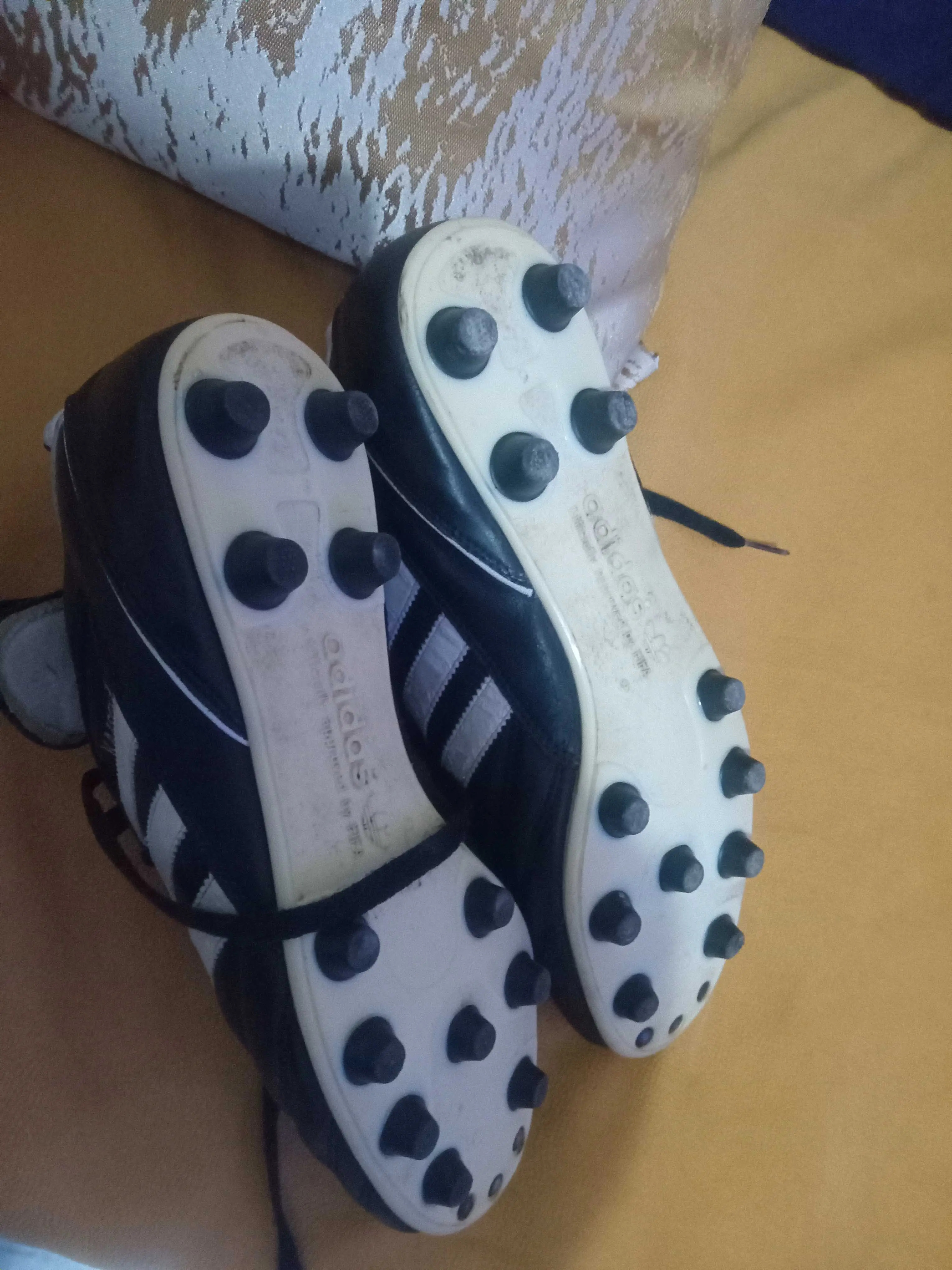  Vrai chaussure crayon Adidas fifal Vrai cuir tous neuf téléphone 53335227 à Tunis - Photo 3