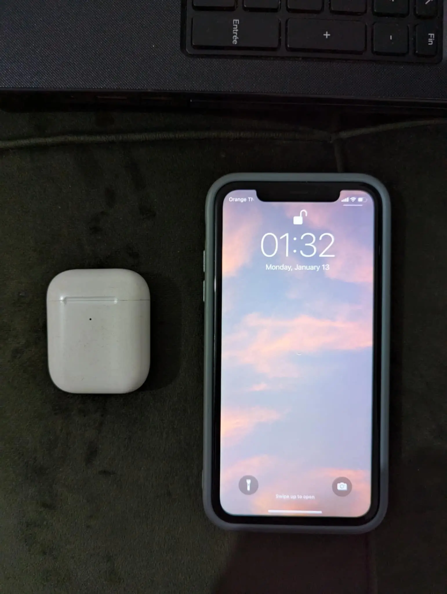 iphone 14 Plus midnight cacheté