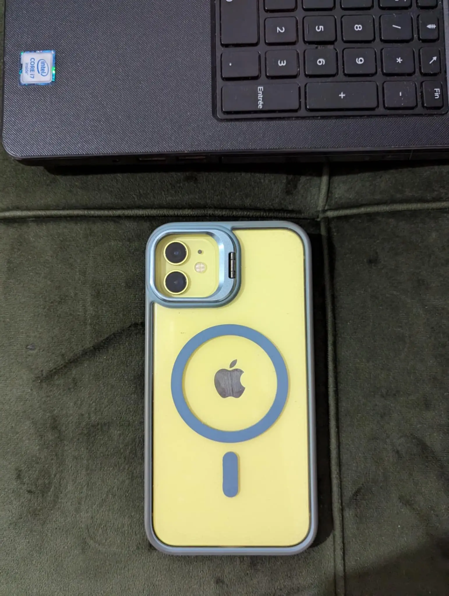  iPhone 11 avec AirPods T02 à Tunis - Photo 2