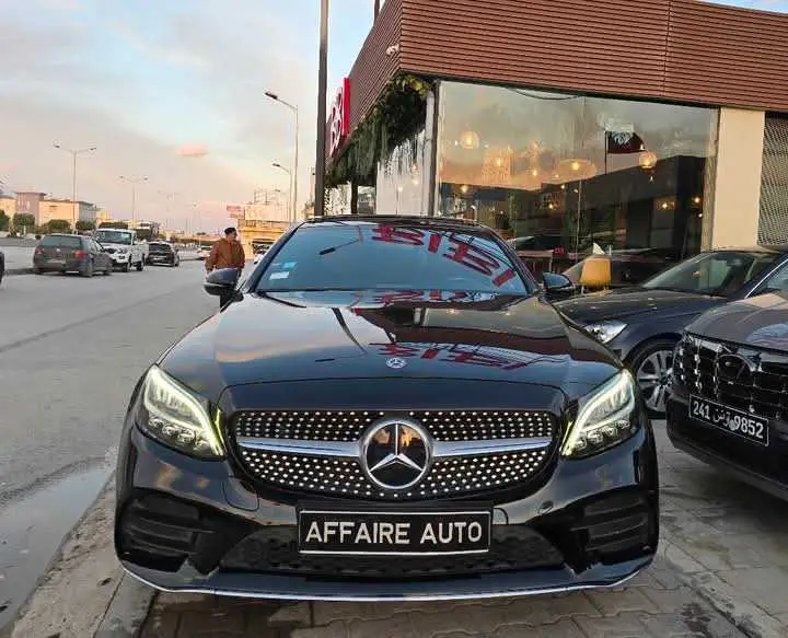  MERCEDES-BENZ C180 KIT AMG 2019 à Tunis - Photo 2