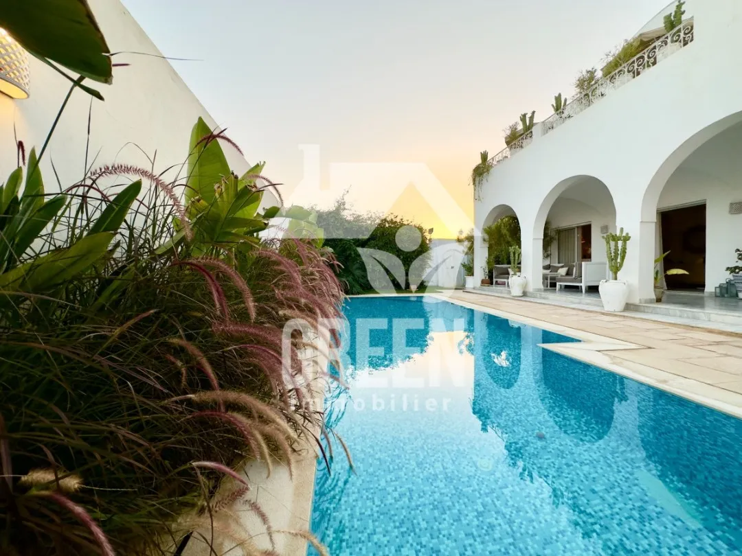  Appartement S+2 meublé à La Marsa MAL1585 