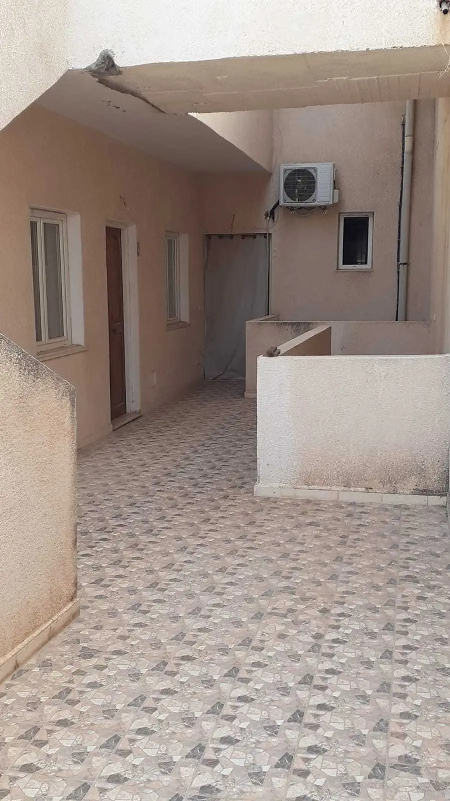  Bâtiment de 4 appartements et garage titré bleu à Bizerte - Photo 3