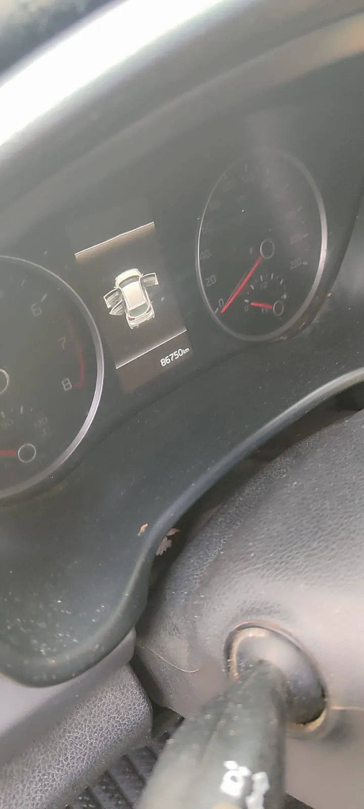  A vendre une voiture presque neuve à Tunis - Photo 3