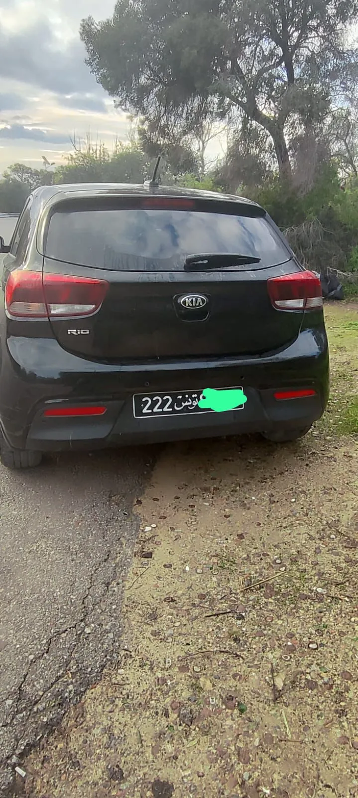  A vendre une voiture presque neuve à Tunis - Photo 2