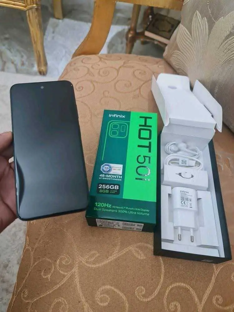  infinix hot 50i 4/256 à Manouba - Photo 2