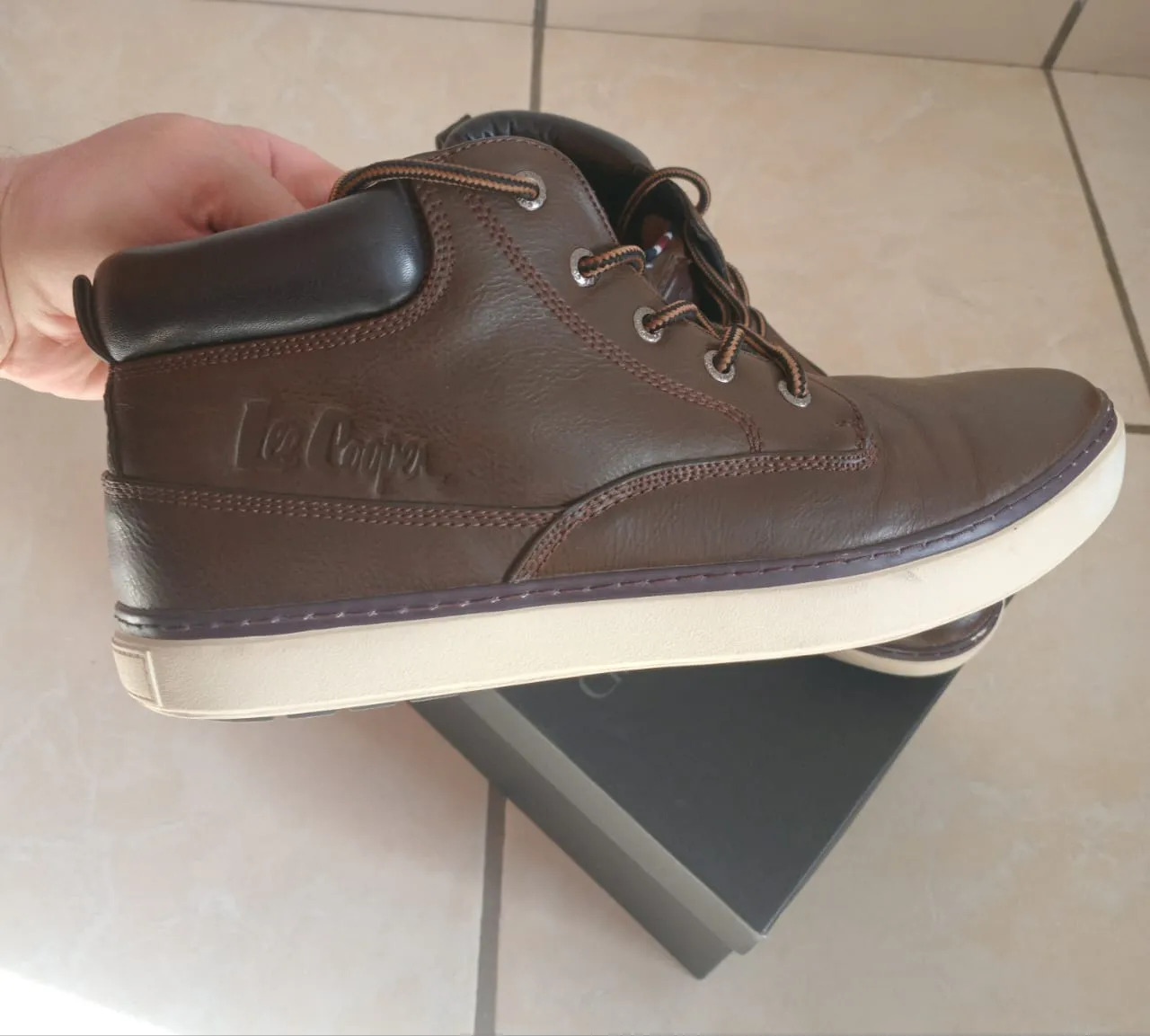  Chaussure LEE COOPER Original presque neuf P. 43 à Tunis - Photo 2
