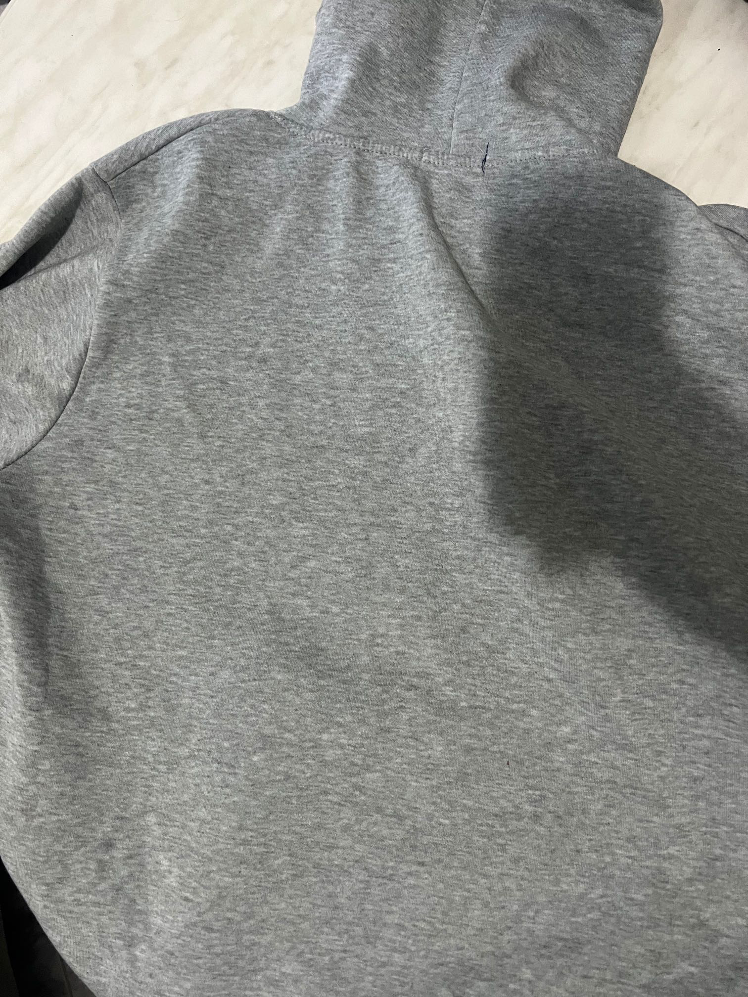  Grey hoodie taille L Tommy à Tunis - Photo 3