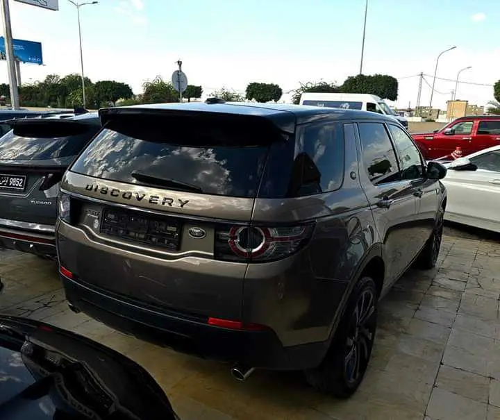  RANGE ROVER DISCOVRY à Tunis - Photo 2