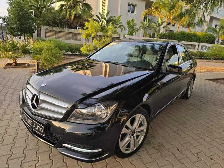  MERCEDES-BENZ C180 à Tunis - Photo 3