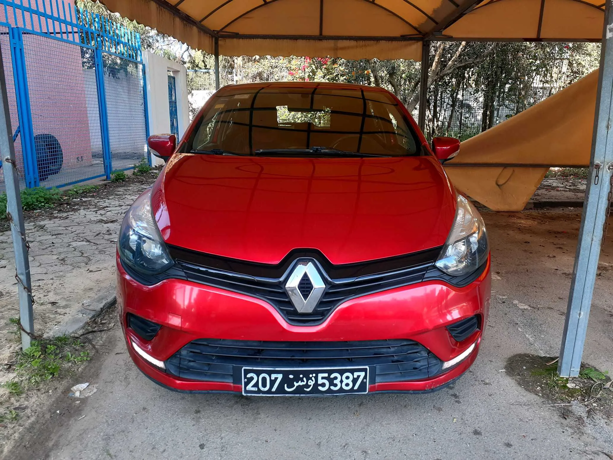  RENAULT CLIO 4 première main série 207 à Ben Arous - Photo 2