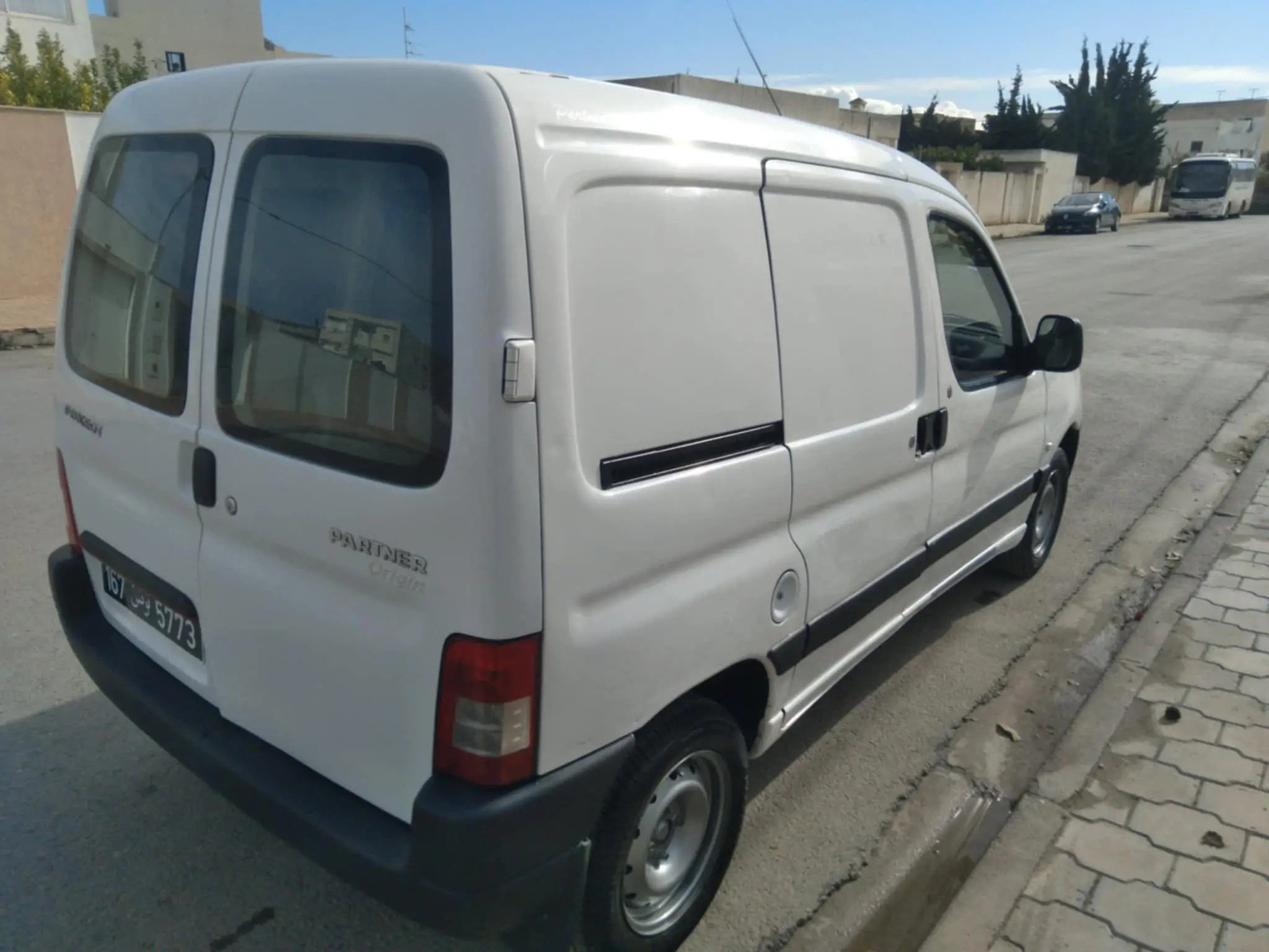  peugeot d'origine première mains tout option zéro dépense à Ariana - Photo 3