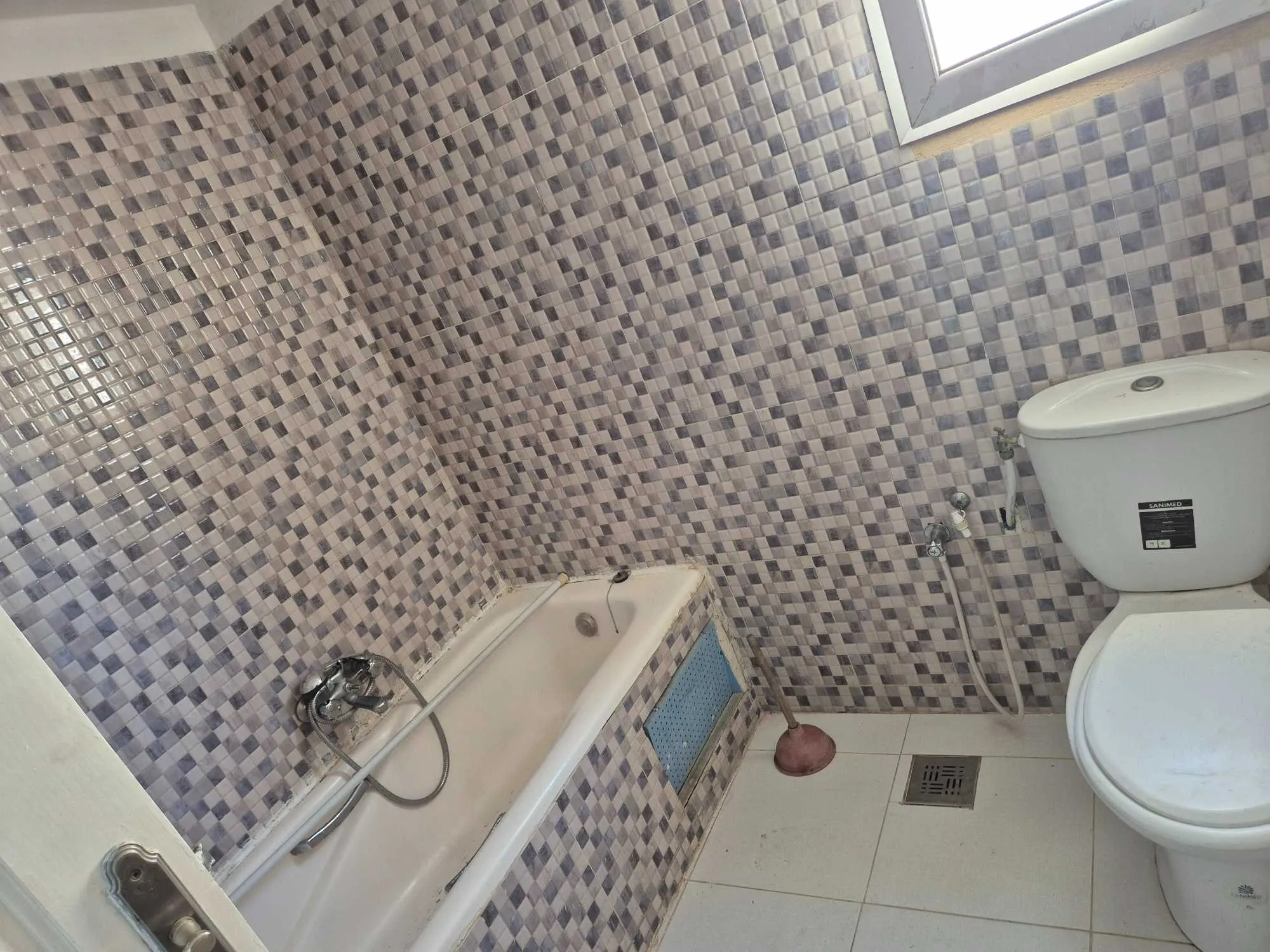  Appart s+3 situé à manar 2 meublé 