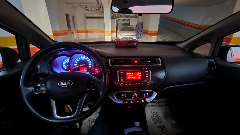 Kia RIO Essence 2017 à Ariana - Photo 8