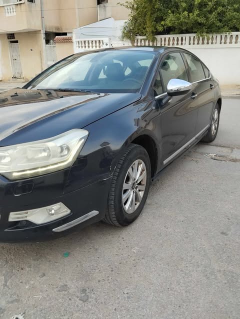 Citroen C5 Diesel 2011 à Tunis - Photo 3