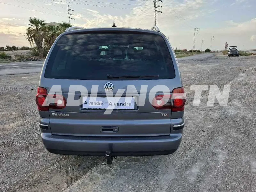 belle Volkswagen Sharan à Monastir - Photo 3