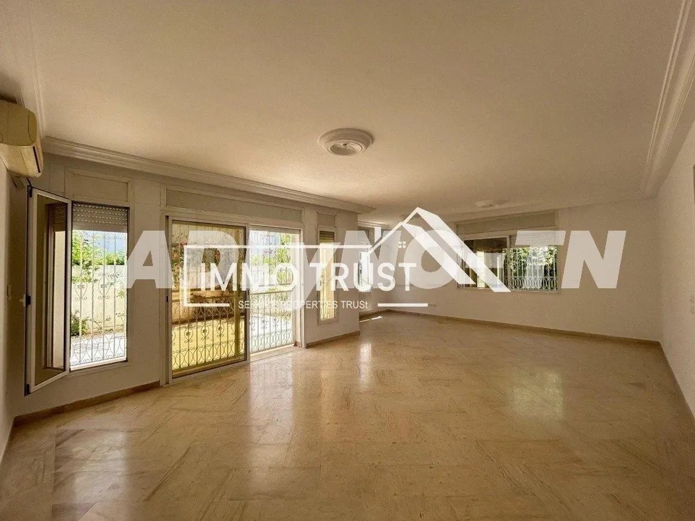 ?Villa S+3 avec jardin à La Marsa à Tunis - Photo 4