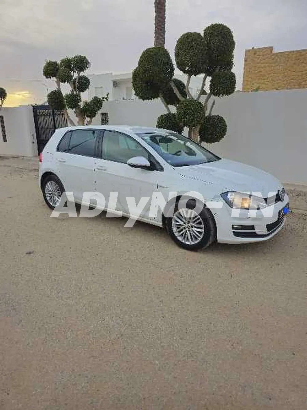 Golf 7 cup modele 11/2014 entree en tunisie en 2019 1 er main en tunisie 5 cv essence 178000 km reel avec carnet entretient chaque entretient a l apui ttt options cliamtiseur elctronic en marche 4 vitres electric abs capteurs de pluie et de lumiere capteu à Sfax - Photo 2