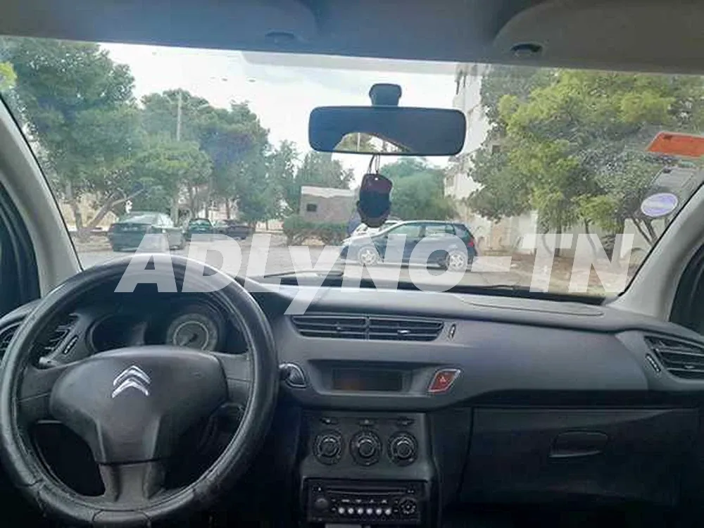 À vendre Citroën C3 en excellent état à Tunis - Photo 8