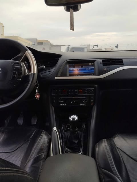 Citroen C5 Diesel 2011 à Tunis - Photo 5