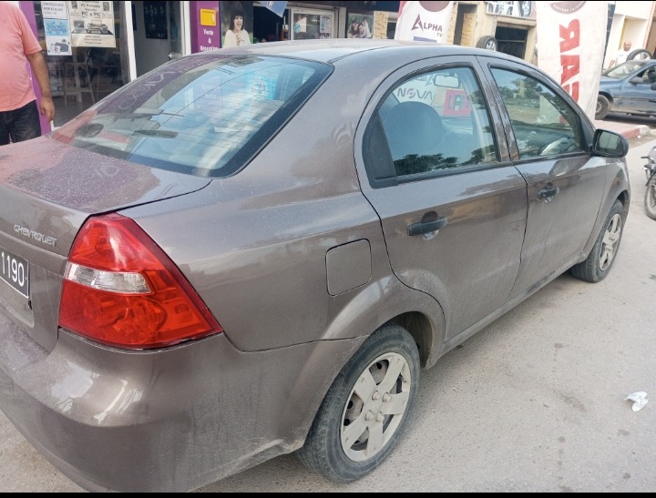 Chevrolet AVEO Essence 2016 à Ben Arous - Photo 2