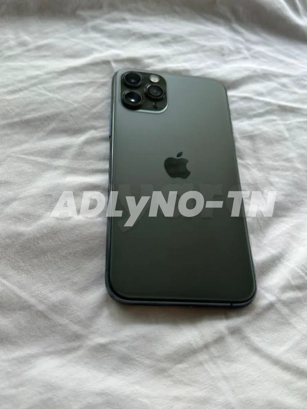 iPhone 11 Pro Max 256G état neuf parfaite jamais réparé aucun défaut tt en marche avec son paquet câble facture et garantie batterie 78% prix 1130dt tel 20172643 à Tunis - Photo 1