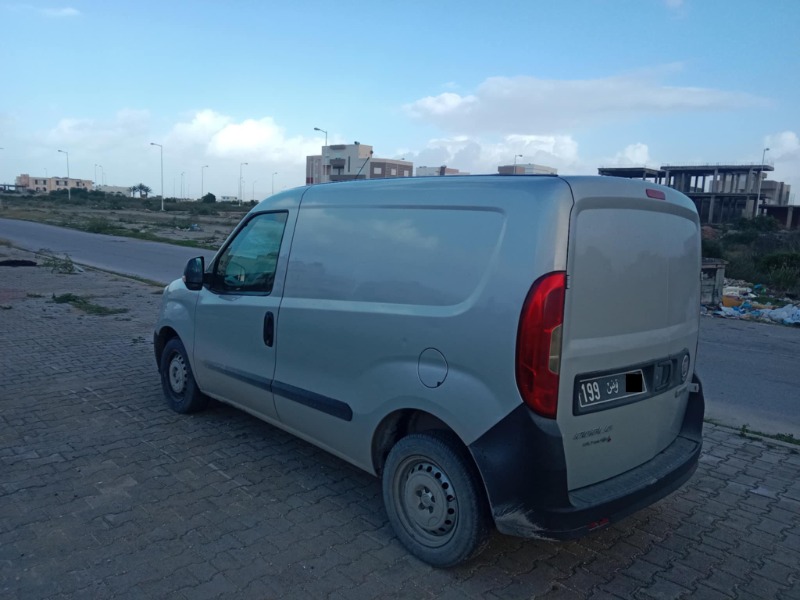 Fiat DOBLO Essence 2018 à Ben Arous - Photo 4
