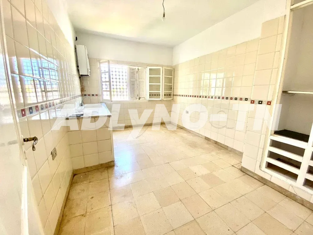 A vendre villa de 400 m² sur un terrain de 485 m² à Hammam Chatt à Ben Arous - Photo 2