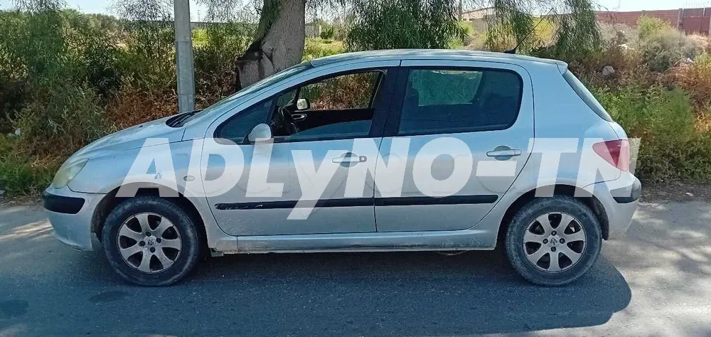  Très belle fort fiesta titanium plus 1ère main tél 58515969 