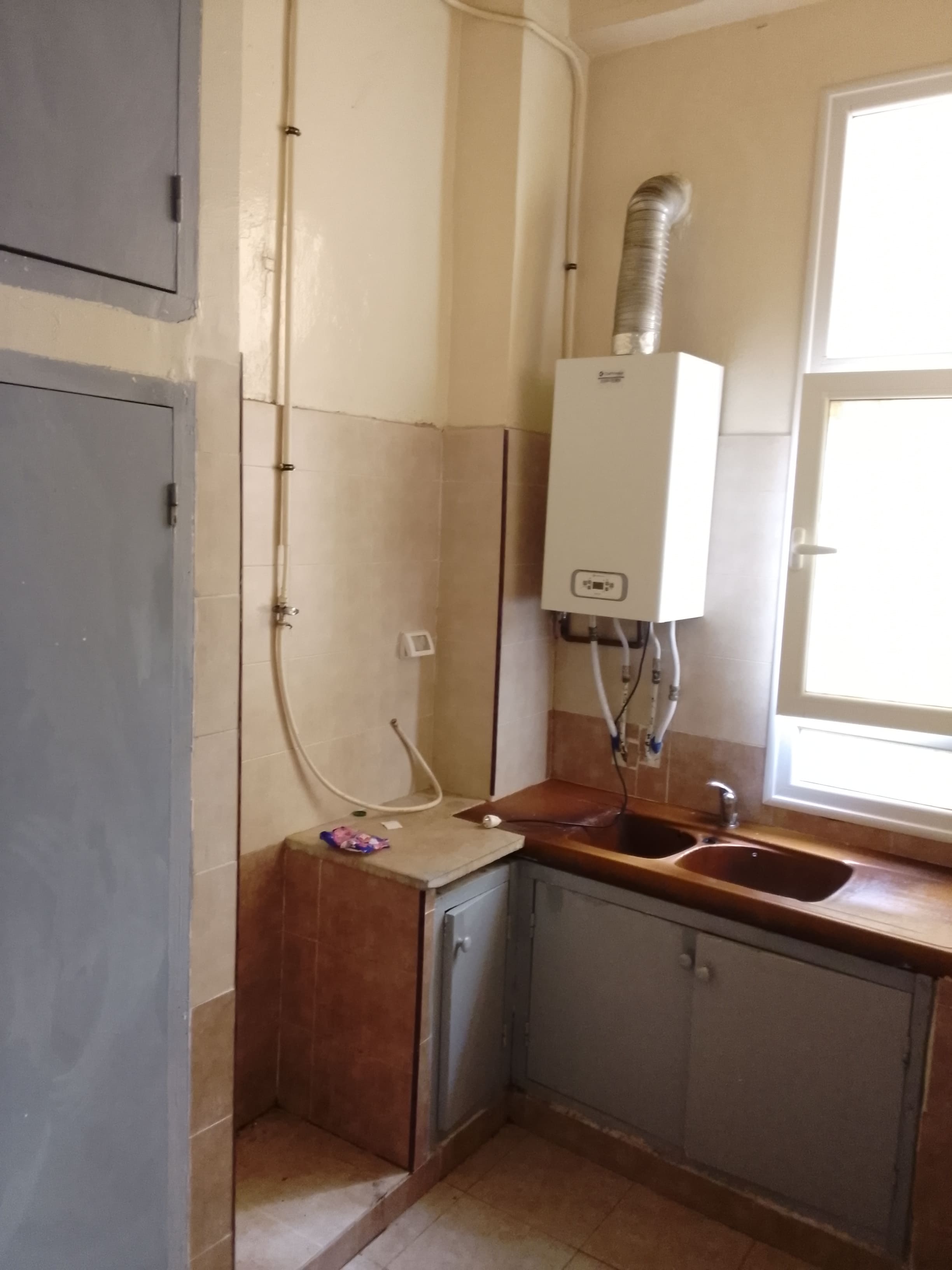    Appartement retapé au be à Tunis - Photo 4