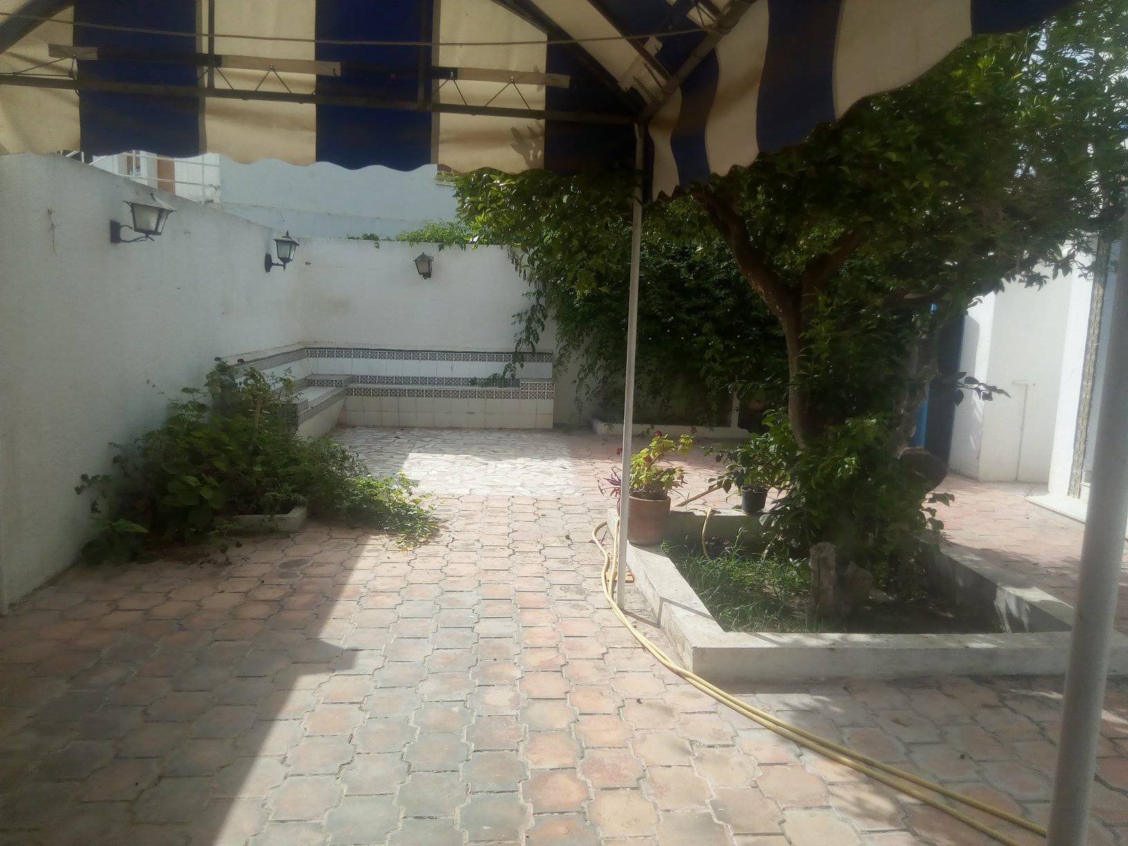  un terrain de 1000 M² a vendre 