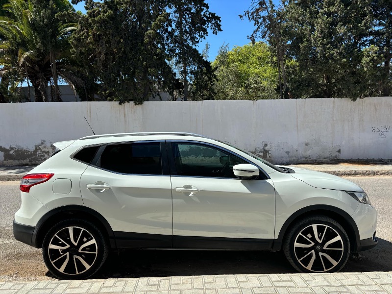 Nissan Qashqai Essence 2016 à Nabeul - Photo 2