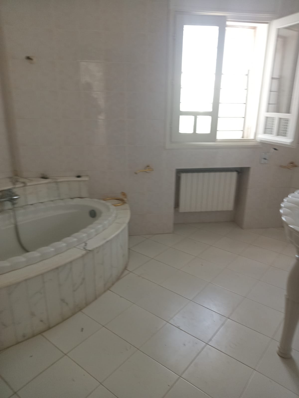     Belle villa à gammar à Tunis - Photo 4