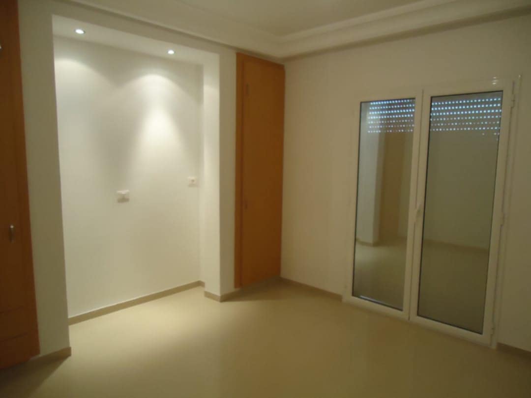    Etage de villa s4 jardin à Tunis - Photo 3